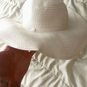 Beautiful hat in great condition